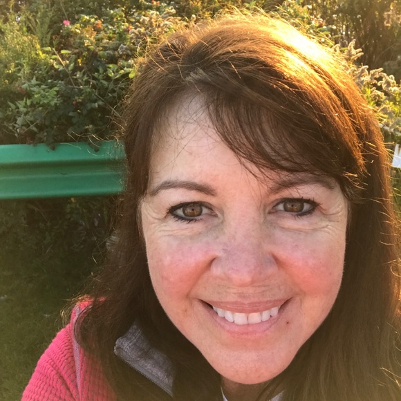 Meet your Posher, Leslie - Picture 1 of 1